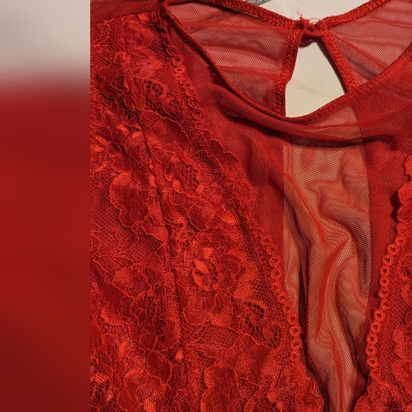 Red lace bodysuit. - Sheer mesh keyhole back teddy. - Picture 2 of 6